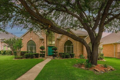 Luxurious Home w Cinema Room & Private Pool