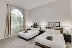 6 sovrum, skrivbord, strykjärn/strykbräda och wi-fi