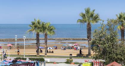 Apartment "Chipiona, Cruz del Mar 1ª Línea" with Sea View, Terrace & Wi-Fi