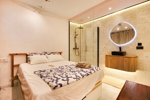 Shower, hair dryer, towels - Apartment "Chipiona, Cruz del Mar 1ª Línea" with Sea View, Terrace & Wi-Fi (Chipiona)