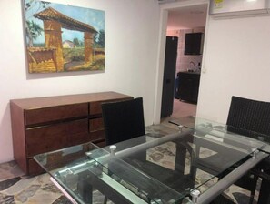 Dining - Comfortable, large, central apartment, well located - Apto 203 (Medellín)