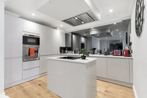 LUXURY DUPLEX IN NEW DEVELOPMENT