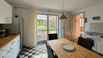 KylskÄp, ugn, spishÀll och diskmaskin