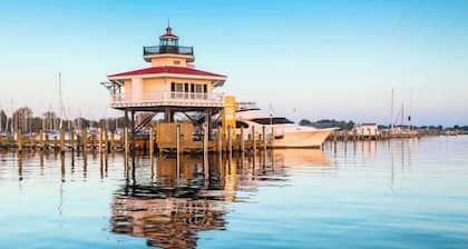 New, Intown Waterfront Townhome wPool & Location!