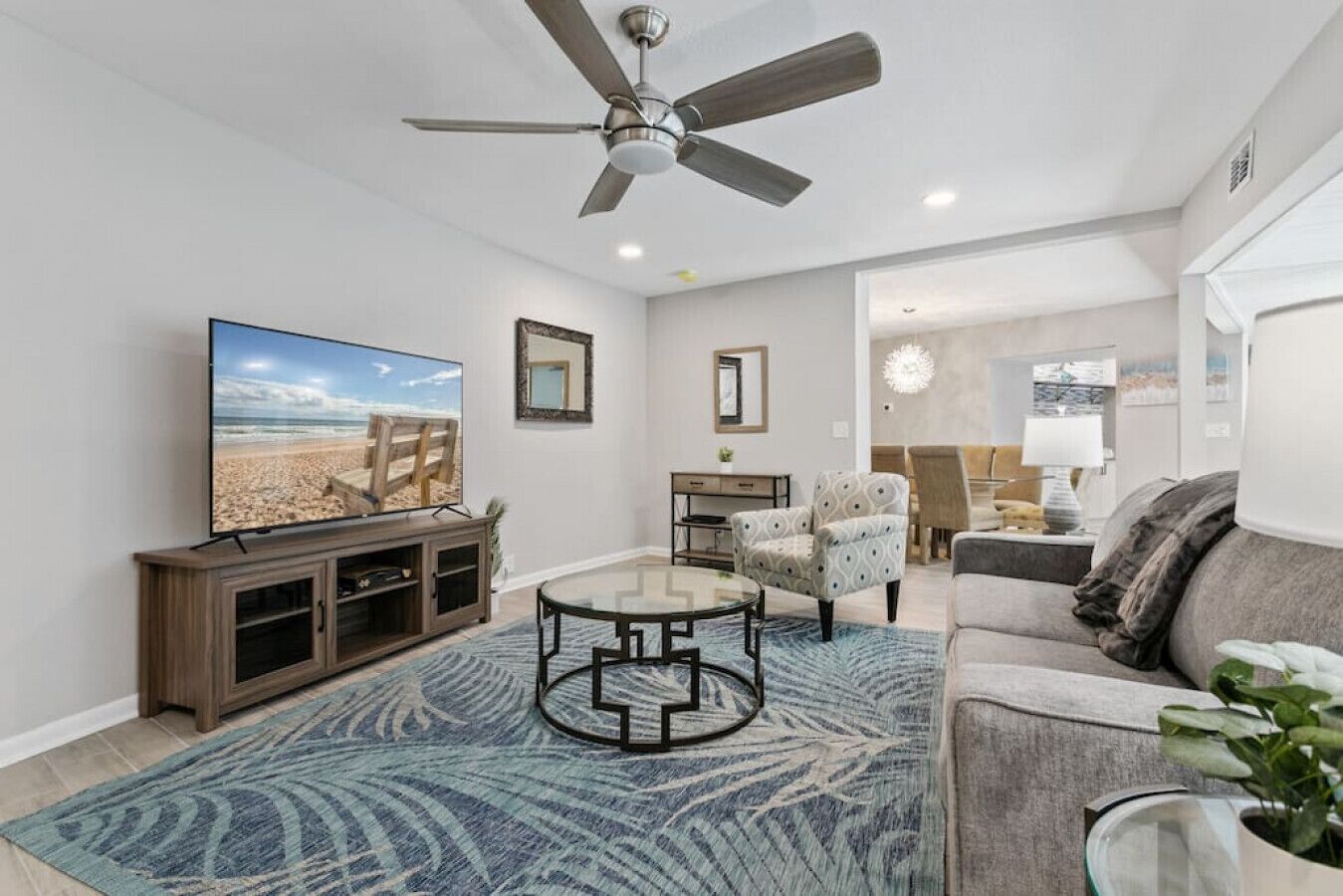 3132 Forest Circle · ~Retro Retreat~Billiards~Pool~NAS JAX + Downtown