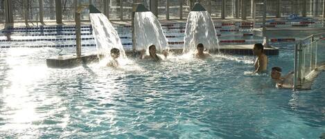 Alberca techada y alberca climatizada