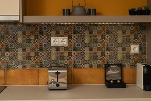 Horno, cafetera/tetera