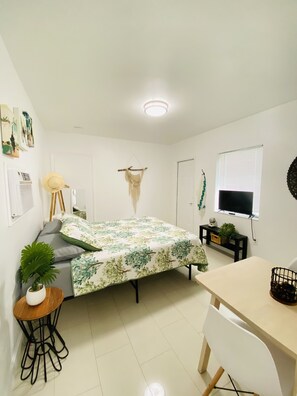 1 bedroom, desk, iron/ironing board, free WiFi