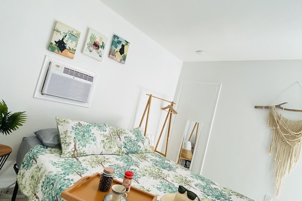 1 bedroom, desk, iron/ironing board, free WiFi