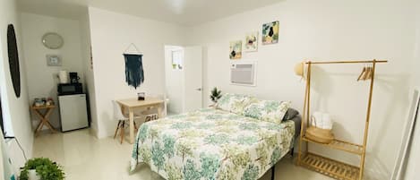 1 bedroom, desk, iron/ironing board, free WiFi