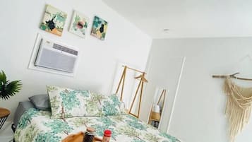1 bedroom, desk, iron/ironing board, free WiFi