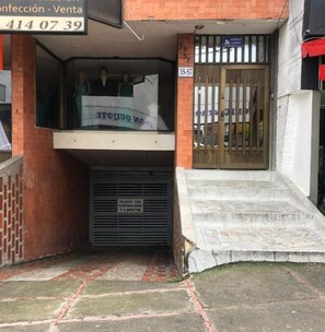 Exterior detail - Comfortable, central and well located apartment - Apt 201 (Medellín)