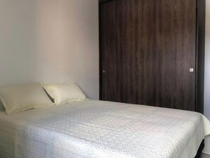 1 habitación, wifi y ropa de cama 
