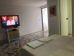1 室のベッドルーム、WiFi、ベッドシーツ