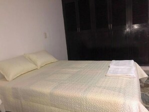 1 Schlafzimmer, WLAN, Bettwäsche