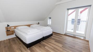 3 bedrooms, internet, bed sheets