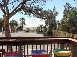 Property grounds - Family Getaway - Boardwalk to Beach - 3 Pools - Pickleball - Central Location ! (Hilton Head Island)
