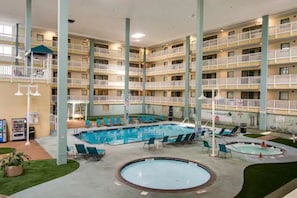 Piscina interna, piscina externa