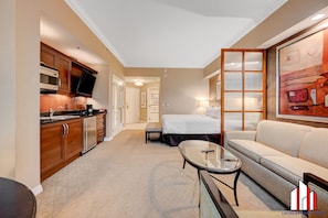 In-room safe, desk, iron/ironing board, free WiFi