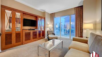 テレビ、書斎 / ワークスペース