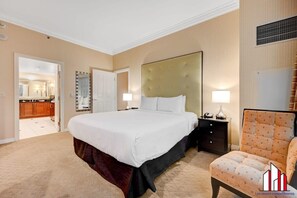 1 bedroom, in-room safe, desk, iron/ironing board - MGM Signature-29-821 1Br2Ba F1/Strip View Balcony (Las Vegas)