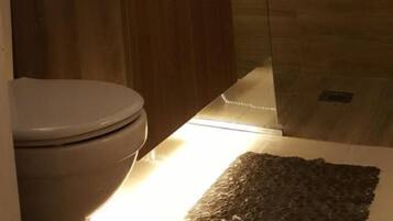 Hårtørrer, håndklæder, Sæbe, Shampoo