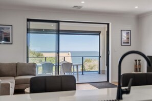 TV - Break Away 46 Hindmarsh Rd, McCracken (Mc Cracken)