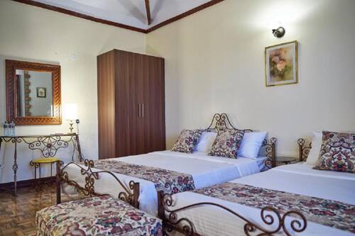 Blackout curtains, free WiFi, bed sheets