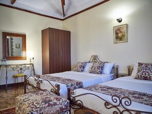 Blackout drapes, free WiFi, bed sheets