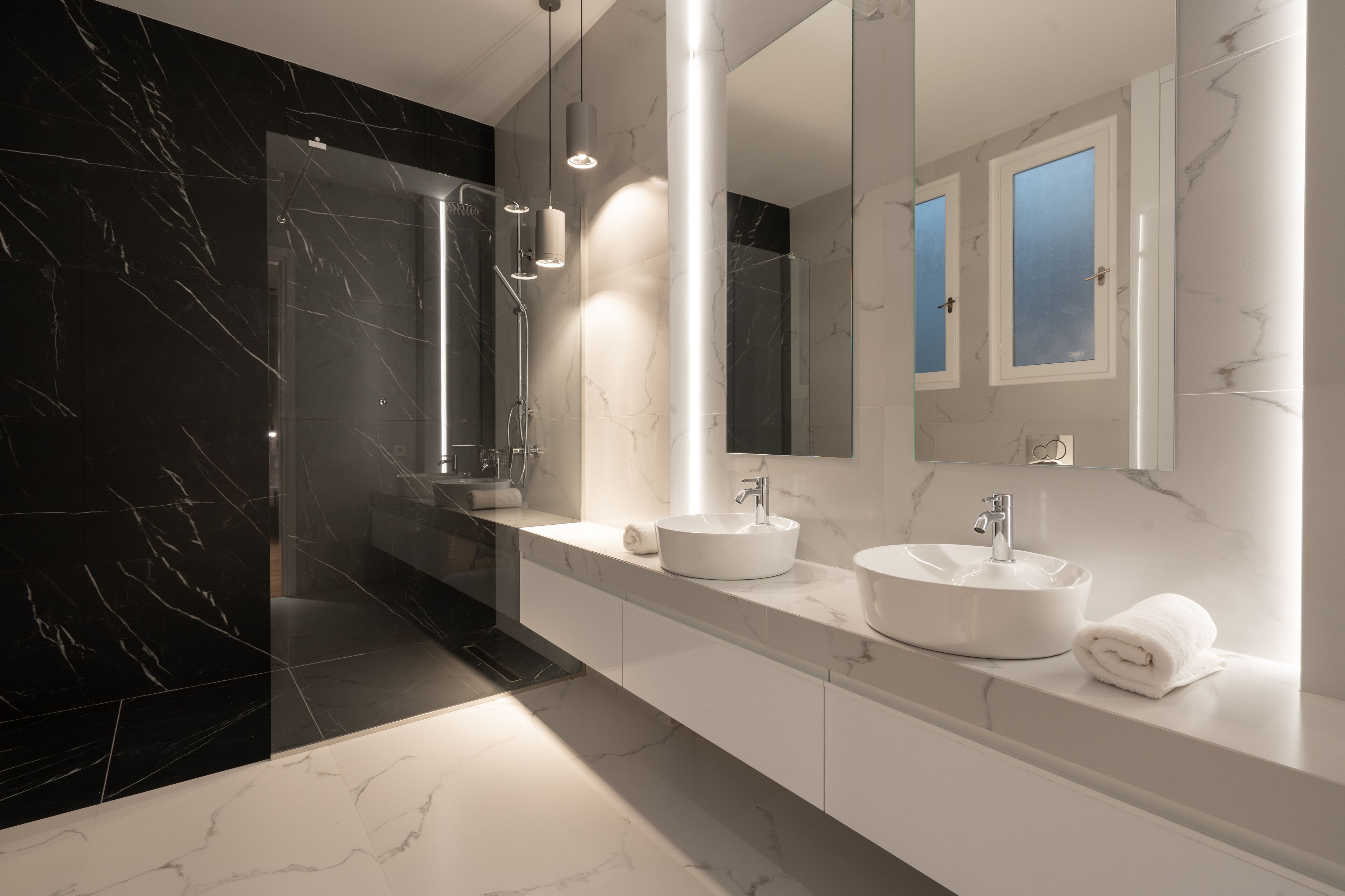 Luksus-lejlighed - 4 soveværelser - terrasse - hjørneværelse | Badeværelse | Bruser, brusehoved med spredningseffekt, gratis toiletartikler