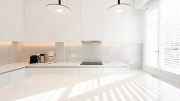 Apartemen Mewah, 4 kamar tidur, teras, sudut | Dapur pribadi | Lemari es, microwave, oven, dan kompor