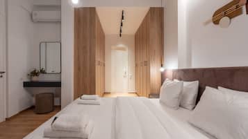 4 bedrooms, premium bedding, in-room safe, individually decorated