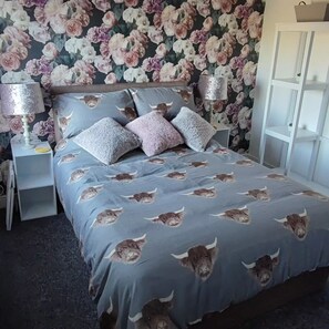 1 Schlafzimmer, Schreibtisch, Bügeleisen/Bügelbrett, kostenloses WLAN