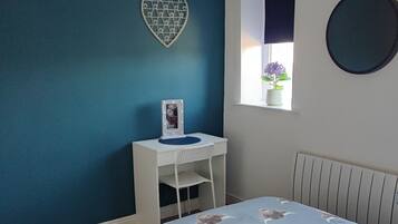 1 bedroom, desk, iron/ironing board, free WiFi