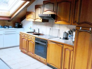 Kühlschrank, Herdplatte, Geschirrspüler