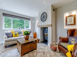 Fireplace - 3 bedroom accommodation in Shirland, near Alfreton (Shirland, near Alfreton)