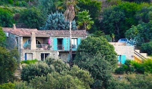 Exterior - Studio in the Villa Sorbo (L´ Ile Rousse, L'île-Rousse, Corse)
