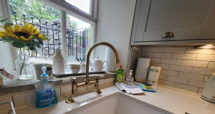 Cosy 2 Bed traditional 200 year old Yorkshire Dales Cottage.