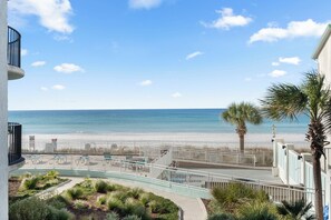 On the beach - Watercrest 210- Sleeps 12 - Free Beach Chairs! (Panama City Beach)