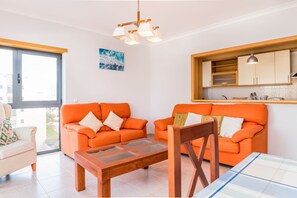 TV - Sagan Orange Apartment, Armação de Pera, Algarve (Armação de Pêra)