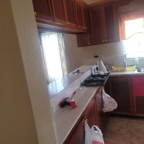 Fridge, paper towels