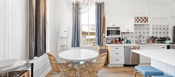 MARKET C - Market Street Loft C