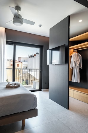 Premium Suite Sea View with Outdoor Jetted Tub | 1 Schlafzimmer, Zimmersafe, Schreibtisch, laptopgeeigneter Arbeitsplatz
