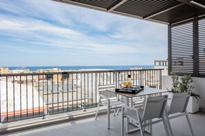 Premium Suite Sea View with Outdoor Jetted Tub | Terrace/patio