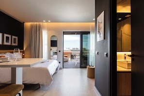 Junior Suite with Outdoor Jetted Tub | In-room safe, desk, laptop workspace, soundproofing - Porta Suites (Heraklion)