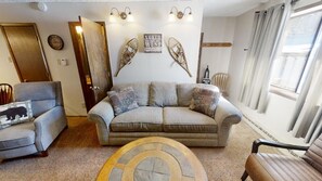 TV, fireplace, DVD player