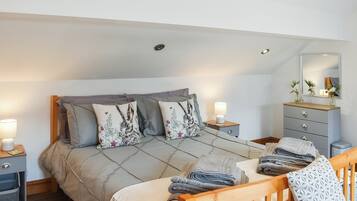 3 bedrooms, free WiFi, bed sheets