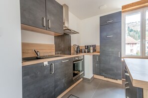 Fridge, microwave, oven, dishwasher - Ouréa - duplex avec balcon (La Bresse)