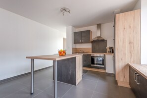 Fridge, microwave, oven, dishwasher - Ouréa - duplex avec balcon (La Bresse)