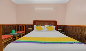 Premium Double Room - Itsy Hotels Rain Forest, 1 km from Rose Garden (Ootacamund)